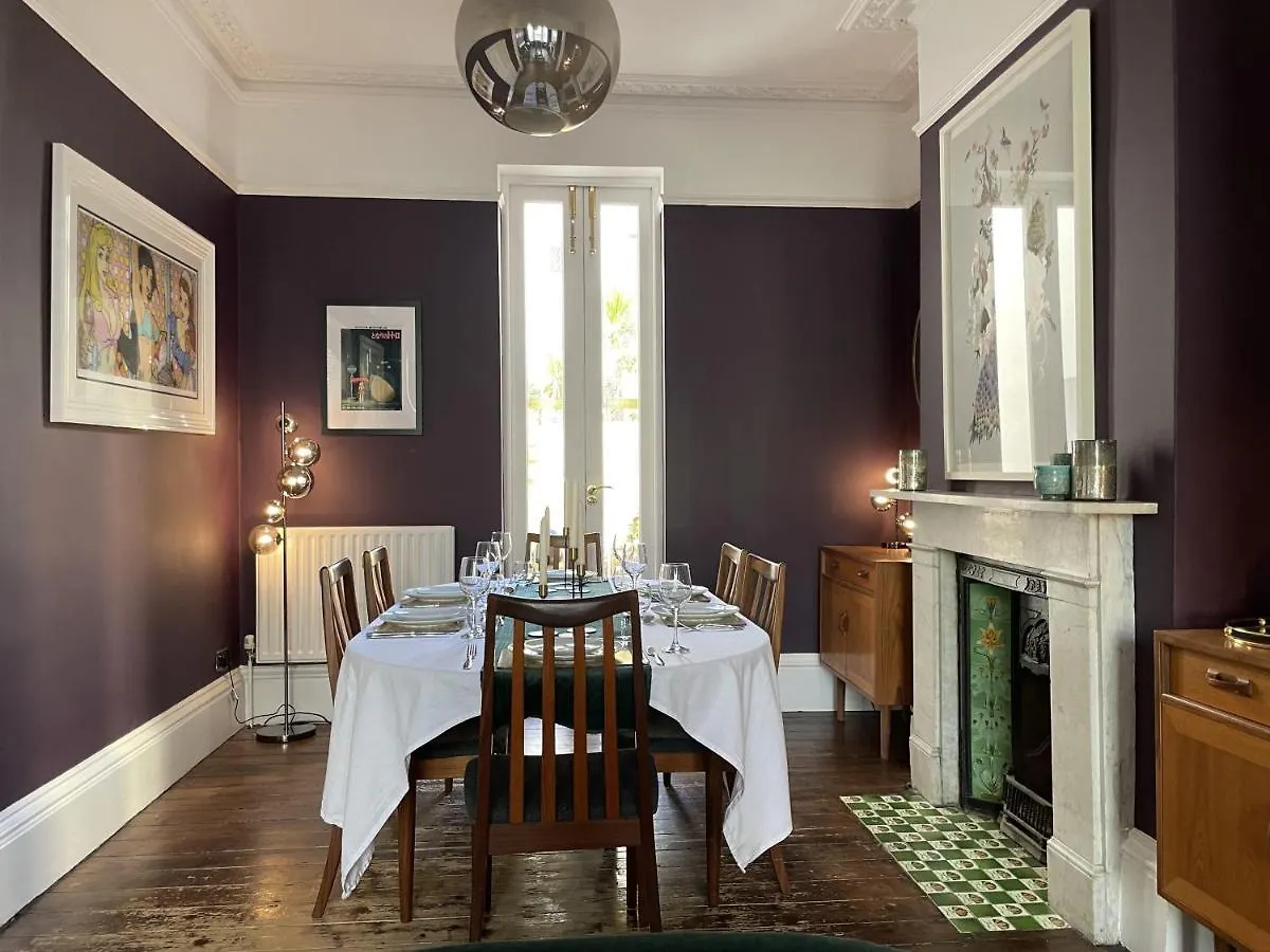 Hummingbird House - 3 Double Bedrooms And Free Parking - By Crown Gardens Holiday Homes Brighton