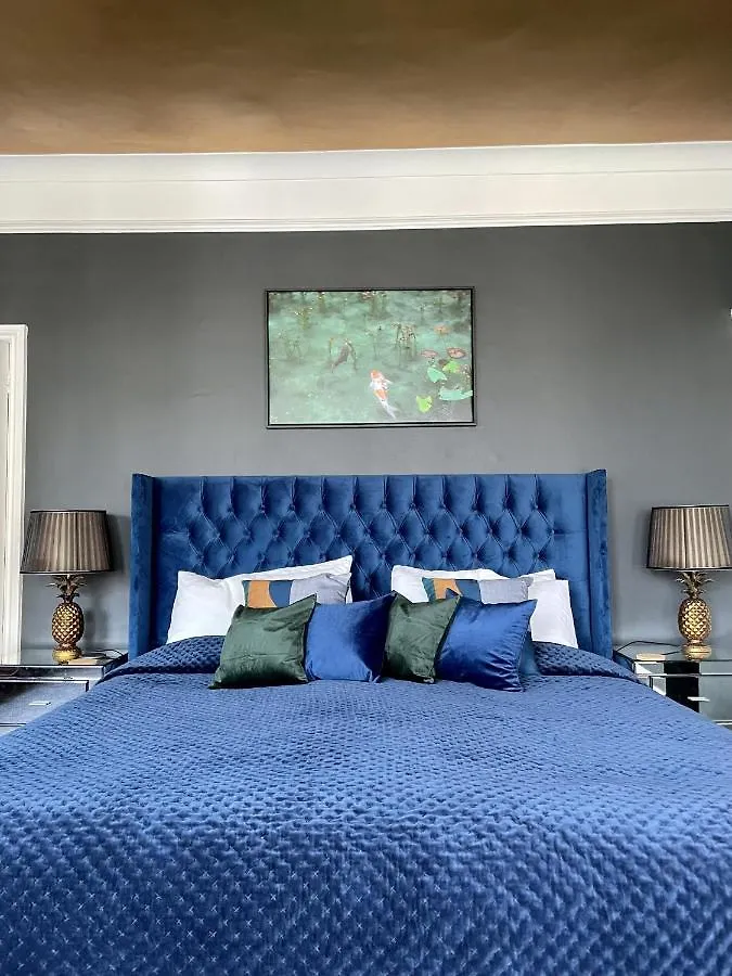 Hummingbird House - 3 Double Bedrooms And Free Parking - By Crown Gardens Holiday Homes Brighton 0*,