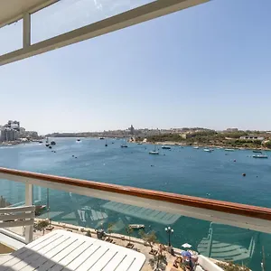 Stunning - Seafront 3-bedroom 6th Floor Apartment Sliema