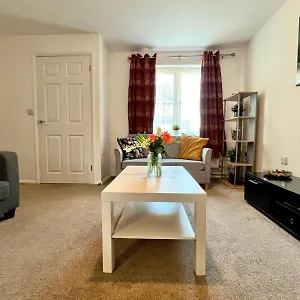 Abbey Wood Garden Retreat: Elizabeth Line Access To London Holiday home Thamesmead (Greater London)